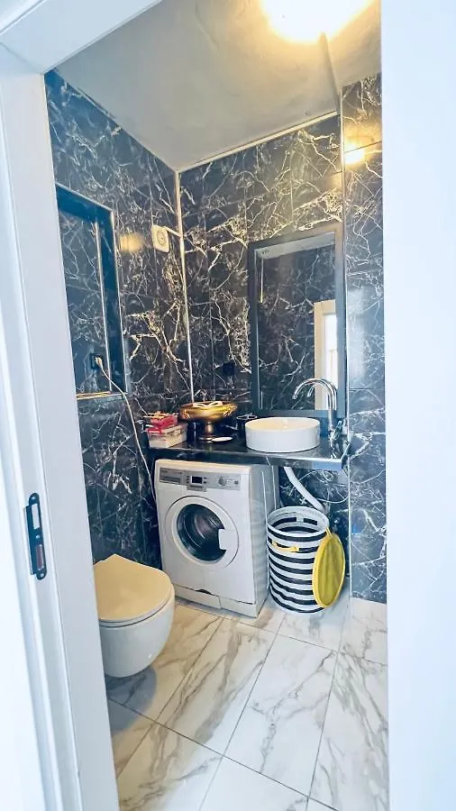 New Renovated 3 Bedroom 2 Bathroom Laleli Istanbul