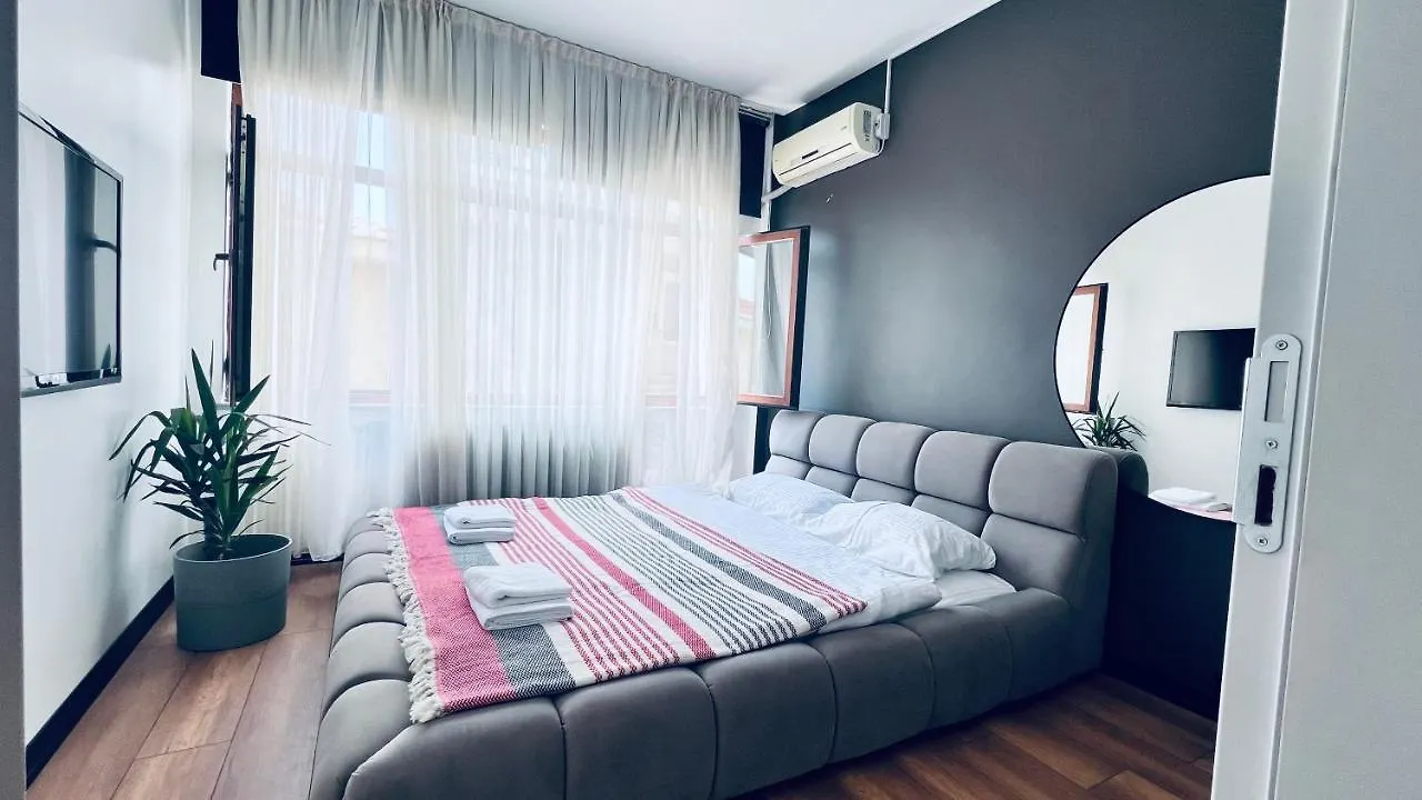 New Renovated 3 Bedroom 2 Bathroom Laleli Istanbul