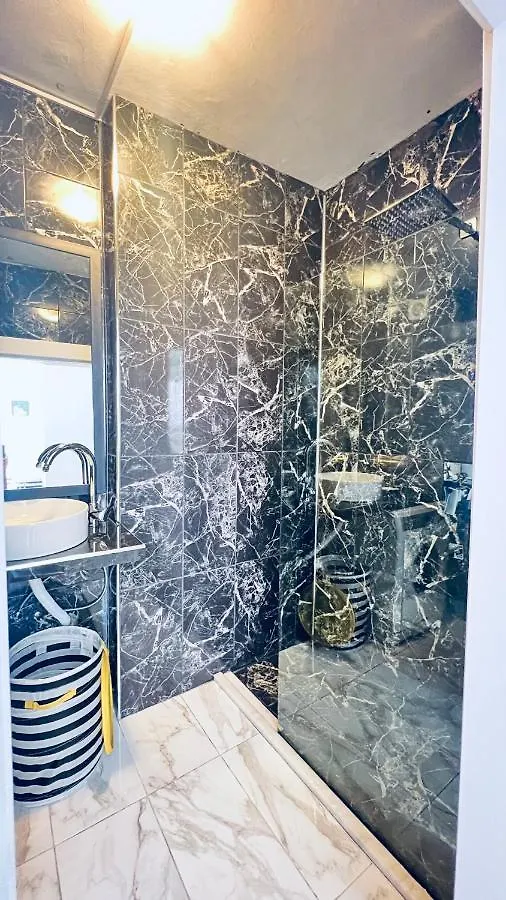 Apartment New Renovated 3 Bedroom 2 Bathroom Laleli Istanbul